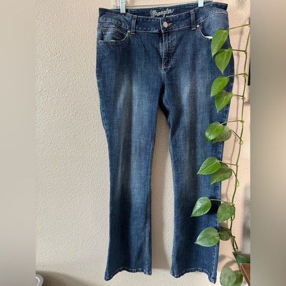 Wrangler boot cut jeans - Picture 1 of 6